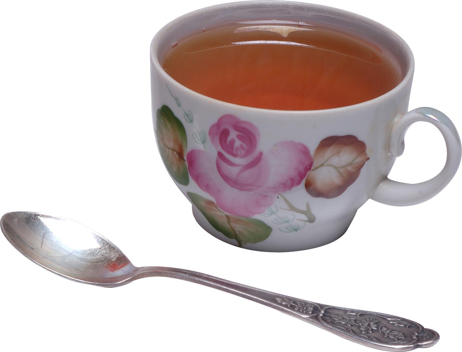 Пью чай с ложкой в кружке. Кружка чай. Чашка чайная. Чай в блюдце. Кружка чая с ложкой.